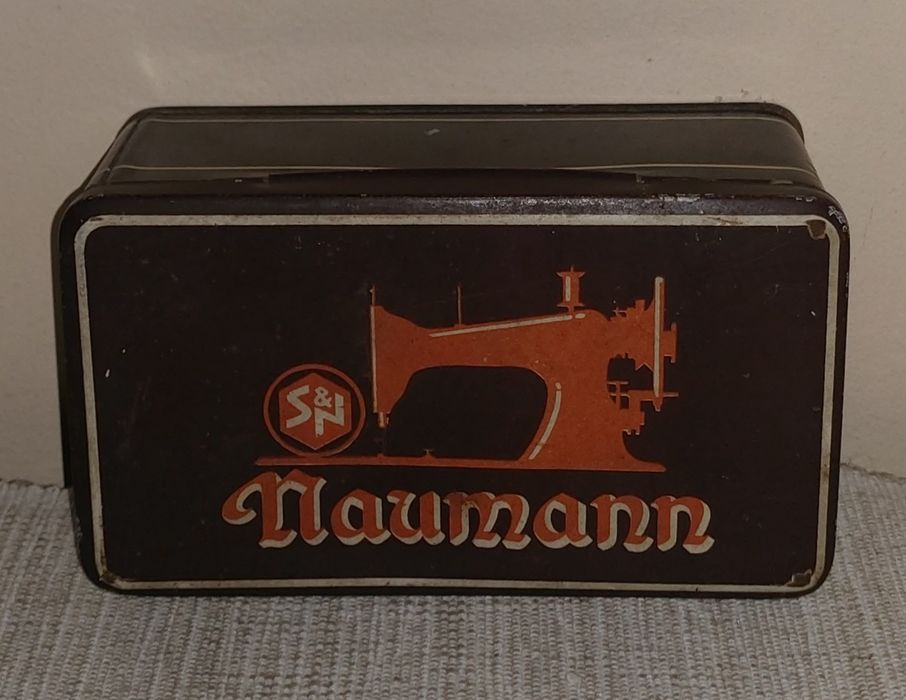 Latas antigas, alguma marcadas. Desde 8€.