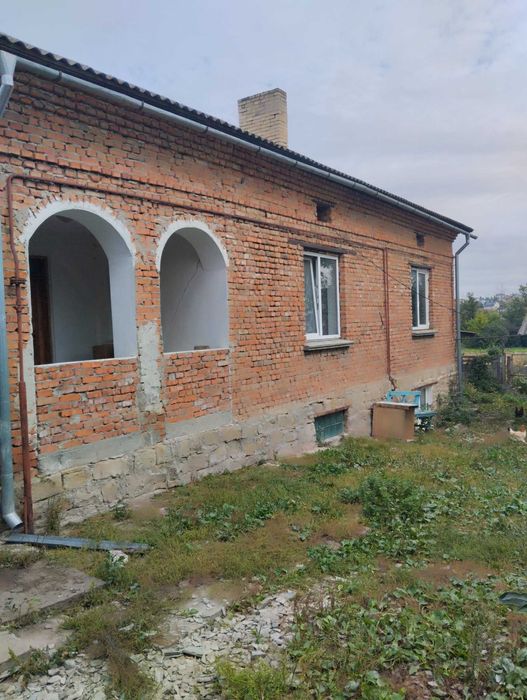 Продається будинок за 10 км від Тернополя в с. Буцнів