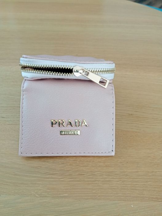 Damski portfel Prada