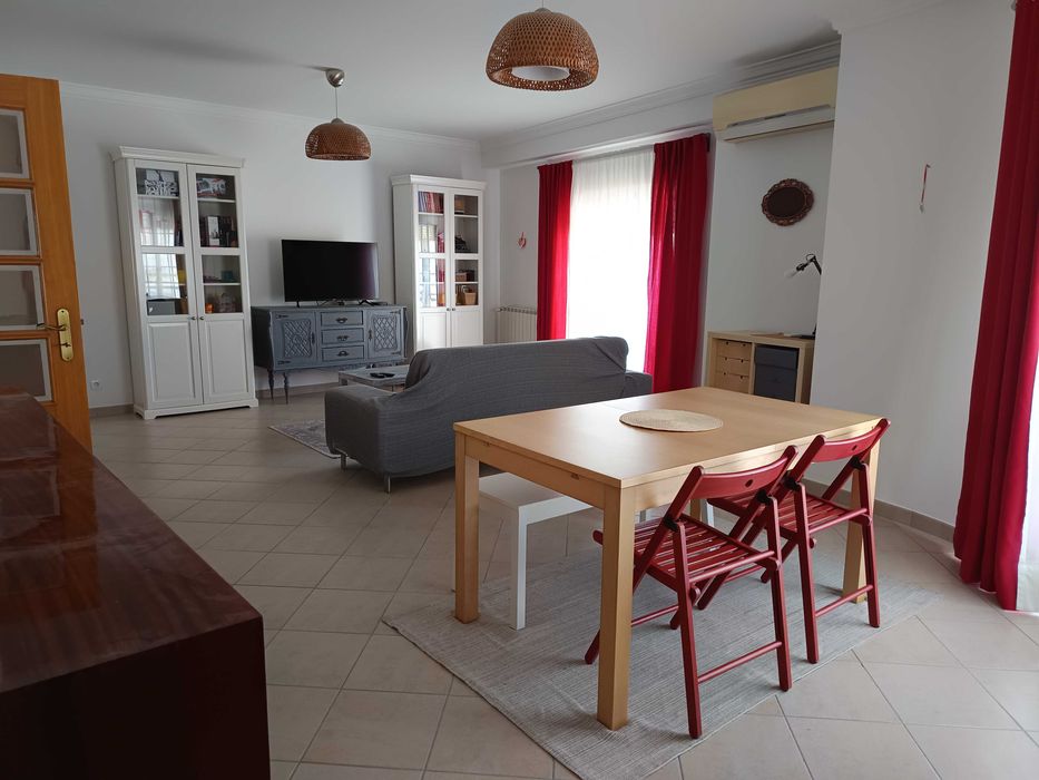 Apartamento T4 + Garagem, Entroncamento