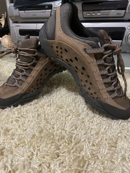 Трекинговые осенние ботинки / кроссовки MERRELL