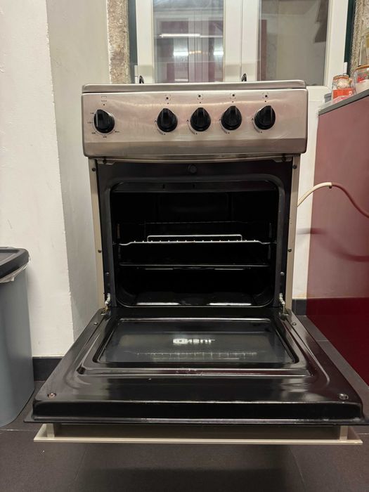 Fogão a Gás Butano/Propano Consul Myto F55 X Inox – Ótimo Estado