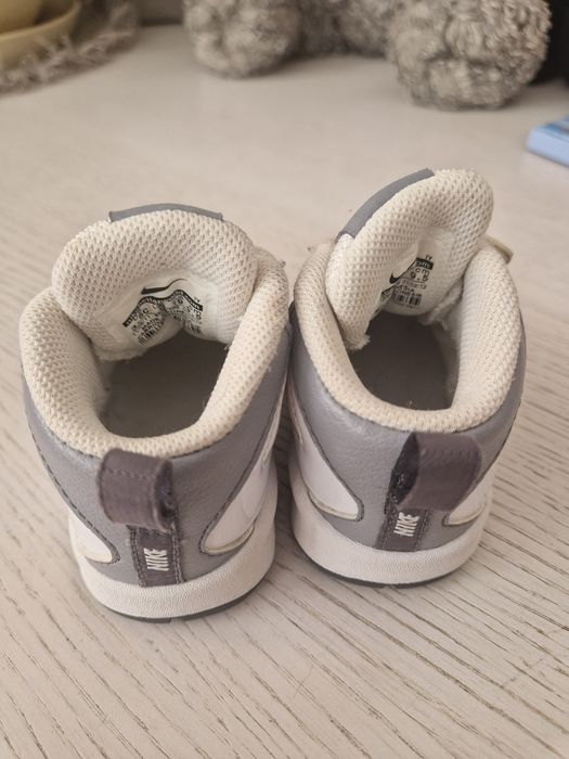 Шкіряні кросівки nike