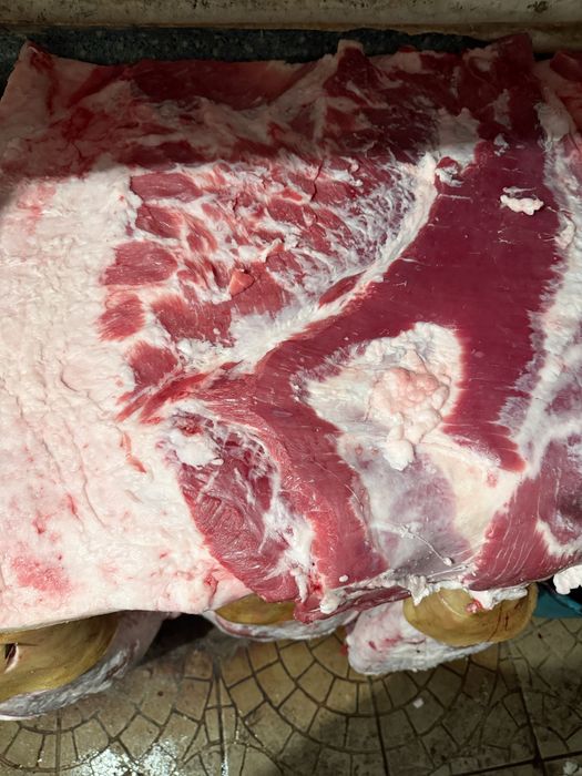 Продам тушку свинини