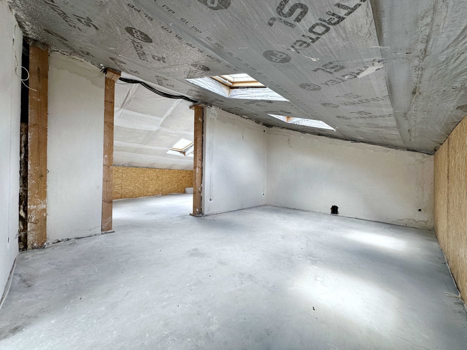 Продаж 6-кімнатної дворівневої квартири вул. Коциловського 13