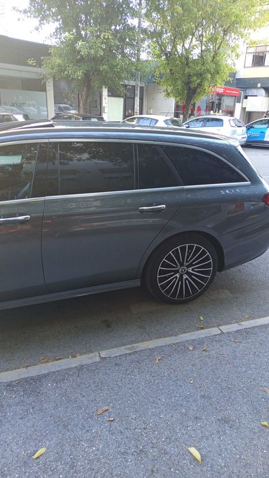 Mercedes E220  versão AMG de 7 lugares (rara) 11/2017