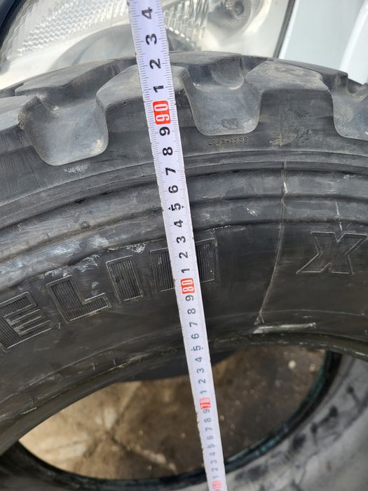 Шини 10.5r20 (9 00r20)