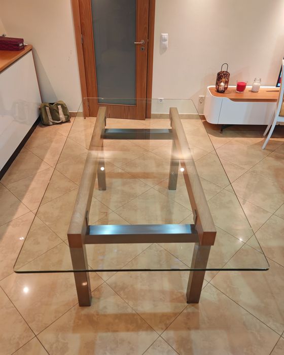 Mesa de jantar em vidro