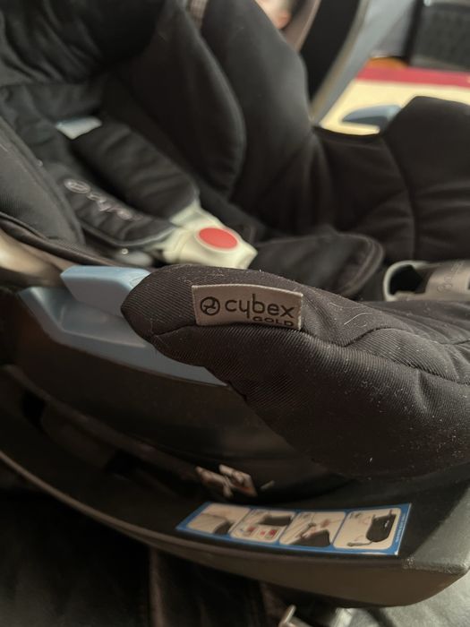 Cybex Aton 4 + база ISOFIX (Cybex Base 2-Fix)