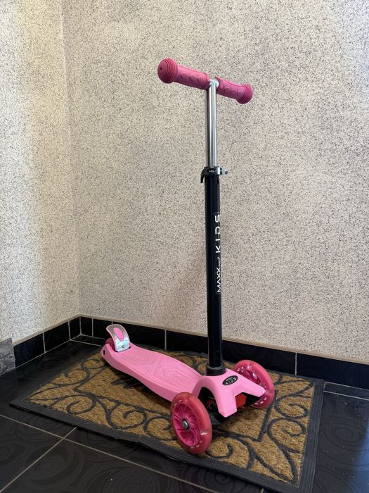 Самокат MaxxPro kids дитячий 3-колісний рожевий LS306, max