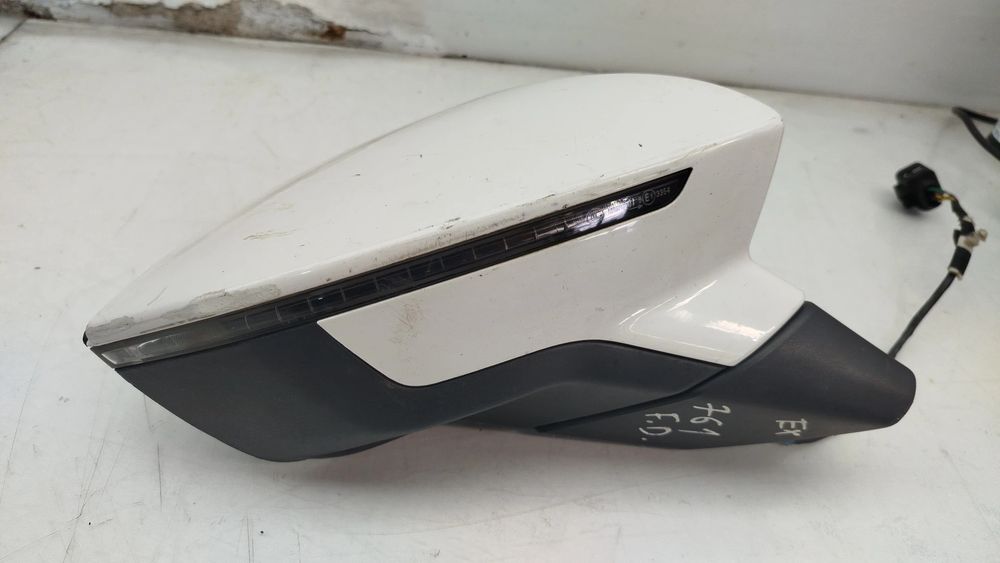 Retrovisor / espelho direito SEAT Leon ST (5F8)
