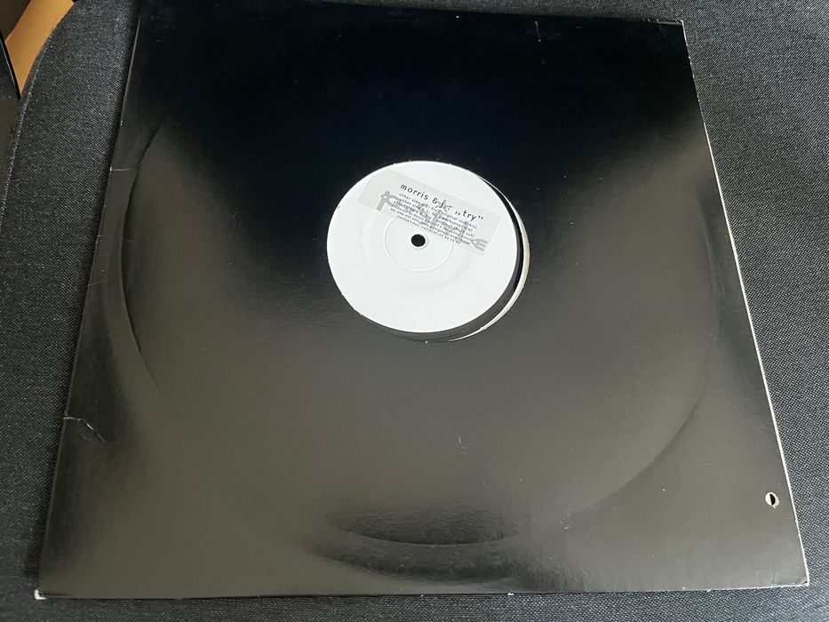 Morris & J. - Try - Progressive House, House