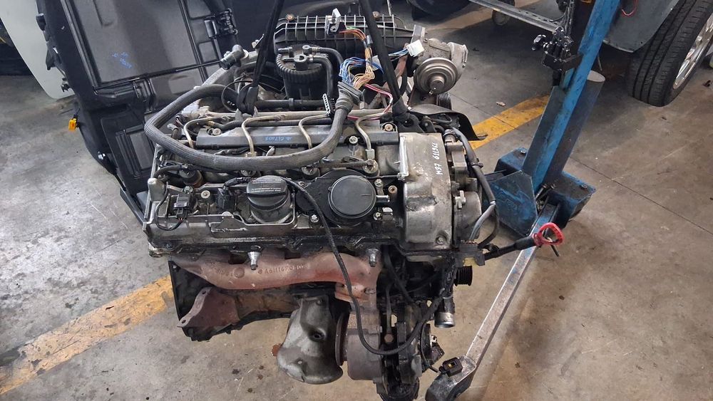 Motor Mercedes W210 2.2cdi refª 611.961 com injeção