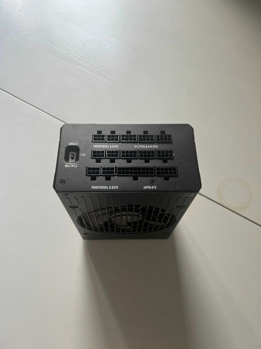 Corsair HX1200 80 Plus Platinum 1200W