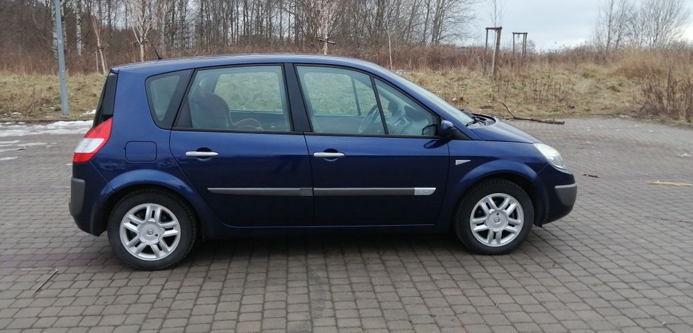 Renault Scenic 2  1.6 16V benzyna 2005 rok