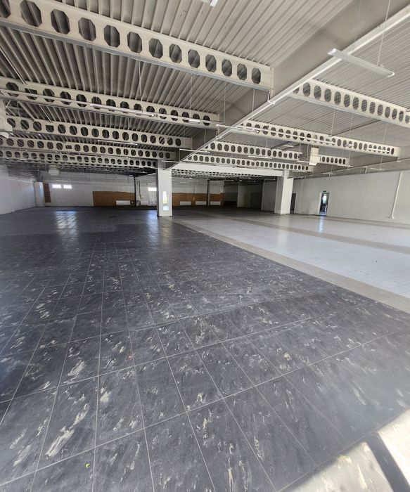 1100 m² przy obwodnicy – maksymalna widoczność, duży ruch samochodów