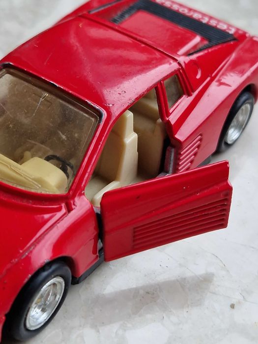 Ferrari Testarossa Red 1:39 MC Toy
