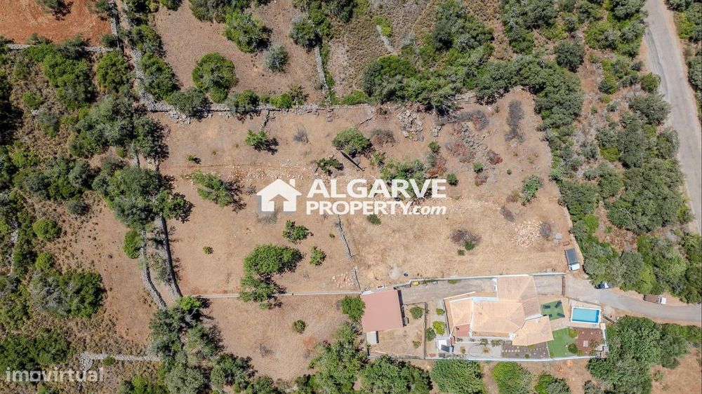 Terreno na Amendoeira perto de Loulé, Algarve