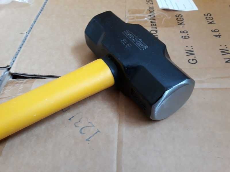 Marreta grande com cabo de fibra