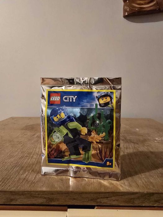 LEGO City 951906 Nurek saszetka z klockami minifigurka