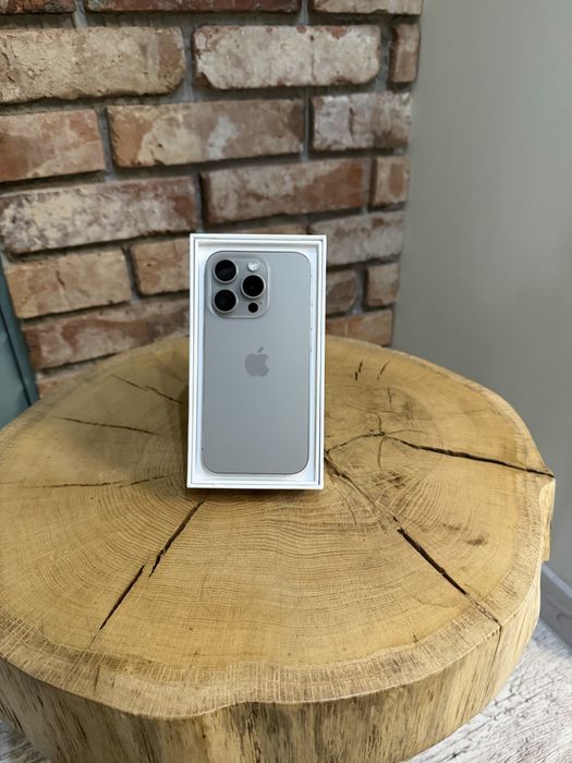 Iphone 15 pro tytan naturalny