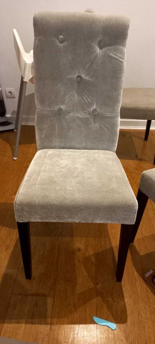 Mesa Minimalista Extensível Madeira Preta e 4 Cadeiras