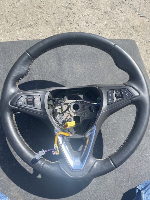 Kierownica multifunkcja grzana  Opel Astra K