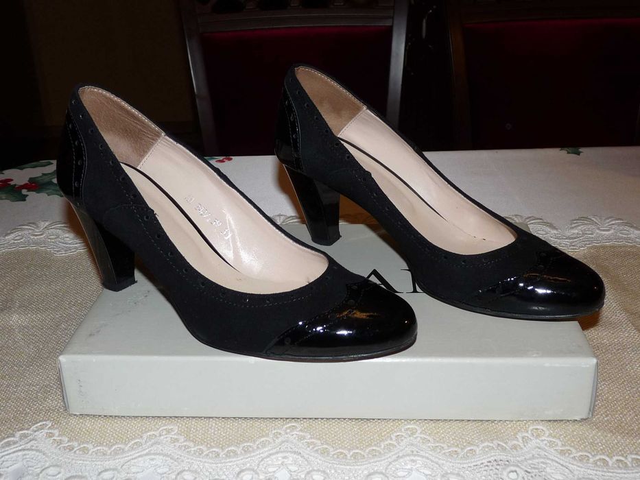 SAGAN wygodne skórzane czółenka 39/25 cm