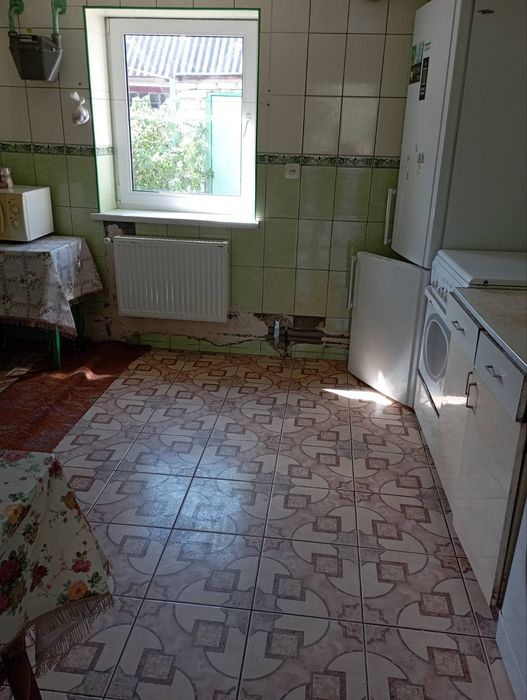 Здається будинок