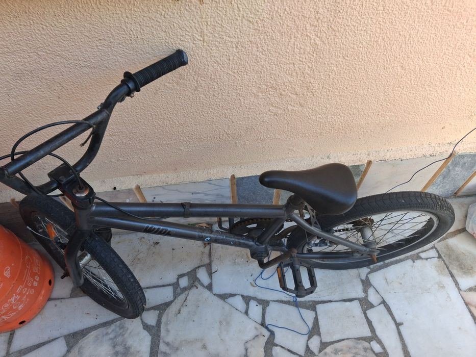 Bicicleta BMX usada mas esta em bom estado