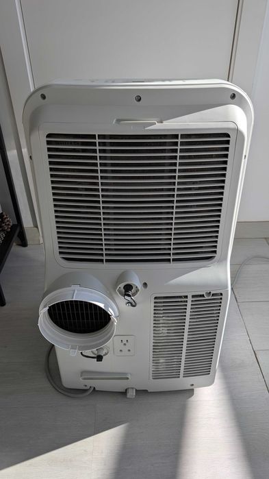 Ar Condicionado e Aquecedor Portátil BECKEN BAC4255