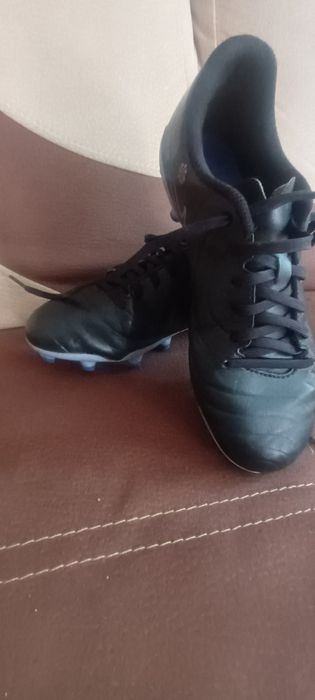 Buty piłkarskie, korki Nike Tiempo rozm. 38.5