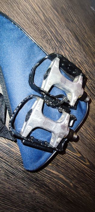 Zestaw nowych pedał rowerowych + sakwa pod siedzenie Gratis