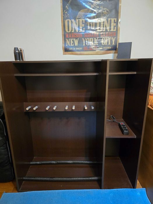 Armário para Guitarras (4-7)