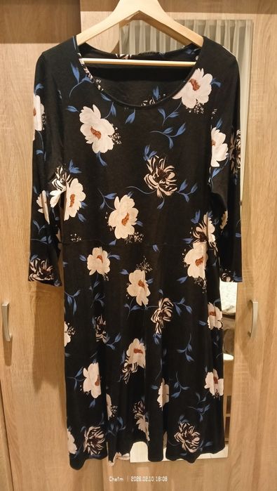 Sukienka w kwiaty
