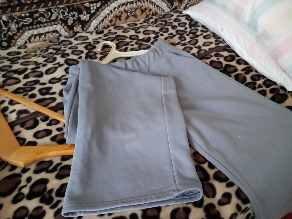 Продам трикотажні флісові штани 48 -50 р