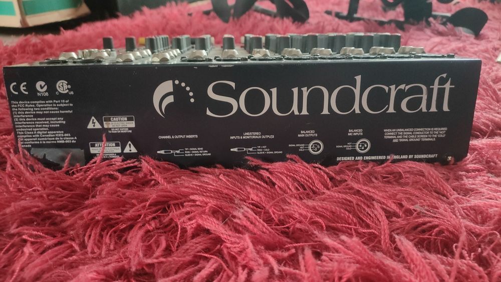 mikser analogowy Soundcraft EPM 8