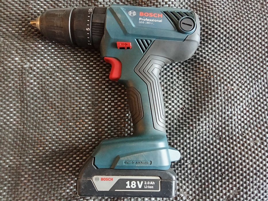 Ударный шуруповёрт BOSCH GSB 180-Li Professional.