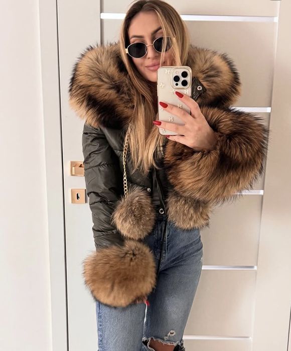 Kurtka futerko mankiety pompony