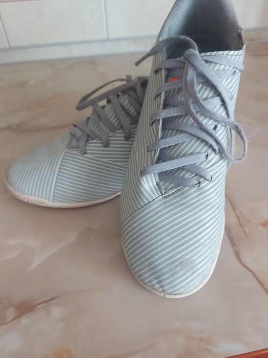 Halówki adidas chłopięce 38