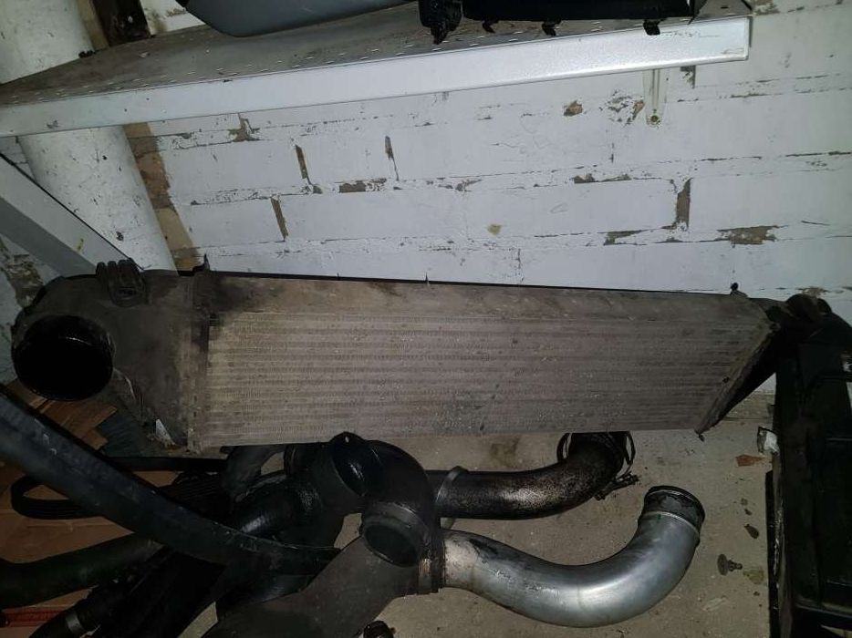 Радіатор БМВ Е53 Е60 Е61 Е65 Е70 Е90 Е92 Ф01 Ф02 Ф10 Ф30