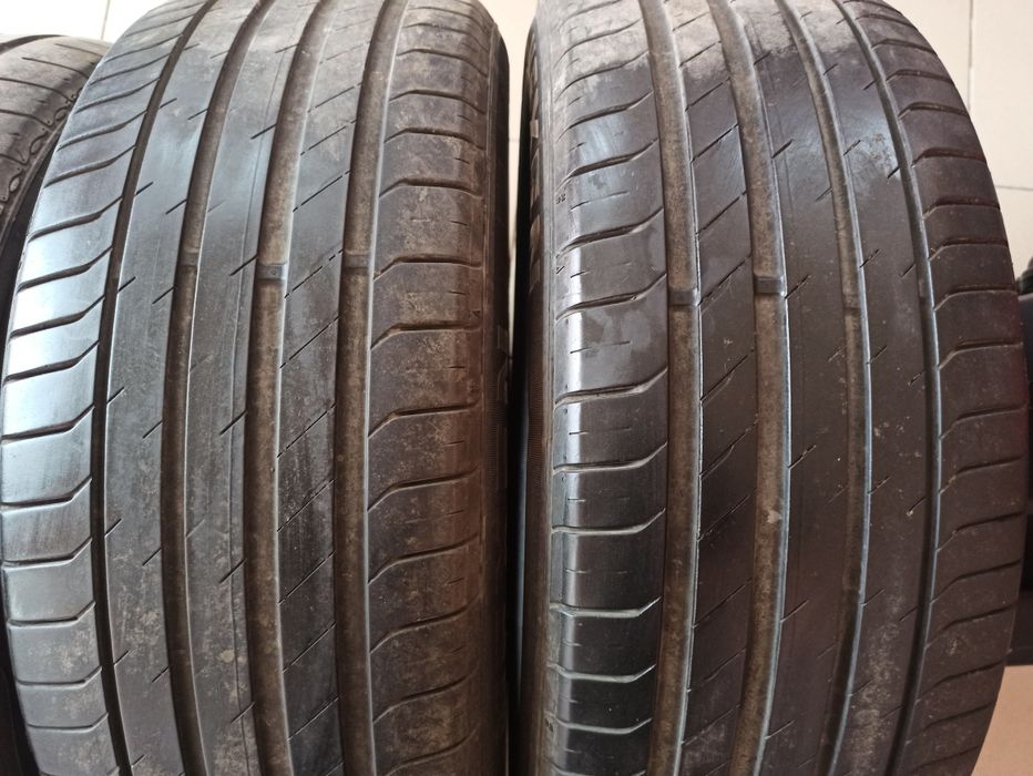 Шини 225 55  R 18