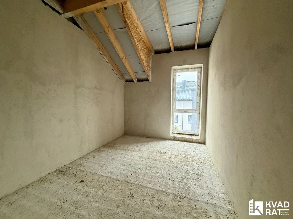 Зданий таунхаус 125 м у Крихівцях готовий до ремонту