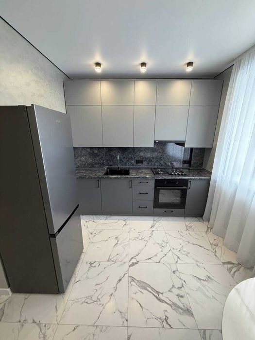 42460 Продаж 1к квартири на Озерній з ремонтом