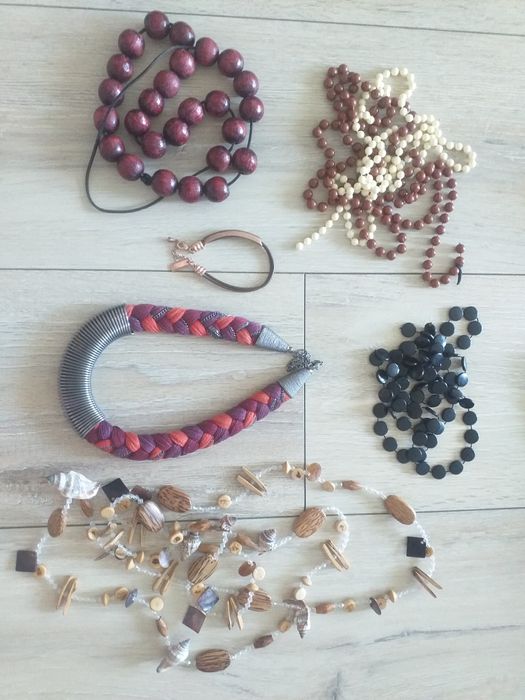 Zestaw biżuterii koraliki naszyjnik