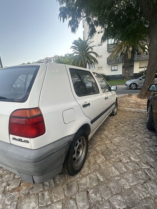 Volkswagen Golf A3 - 5 Lugares foto 2