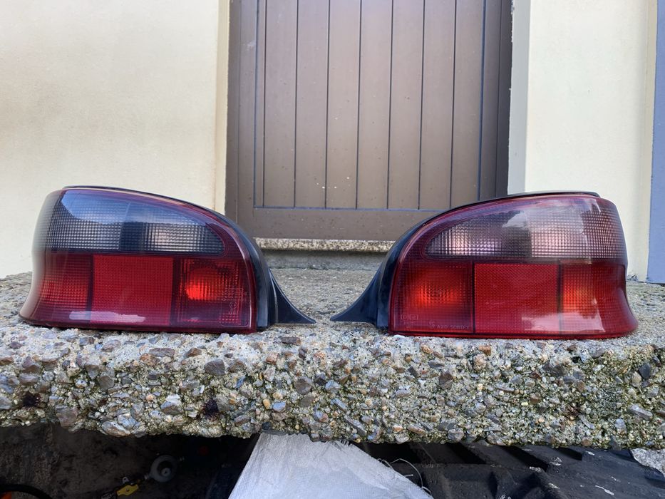 Farolins traseiros fumados -  Citrien Saxo