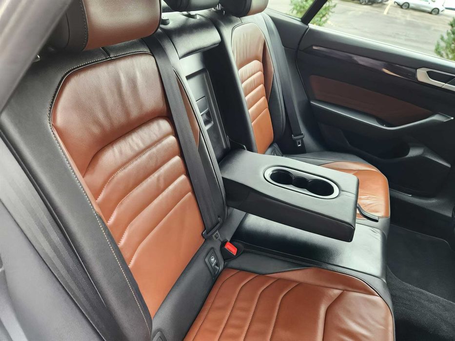 Volkswagen Arteon      2021