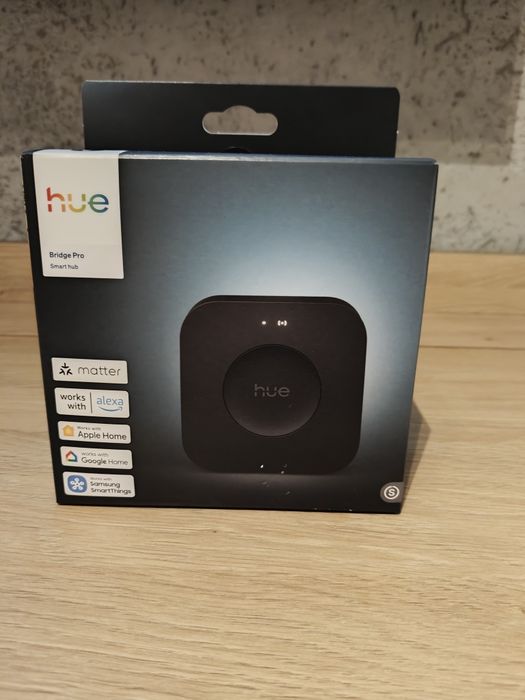 Sprzedam Nowy Philips bridge Hue Pro
