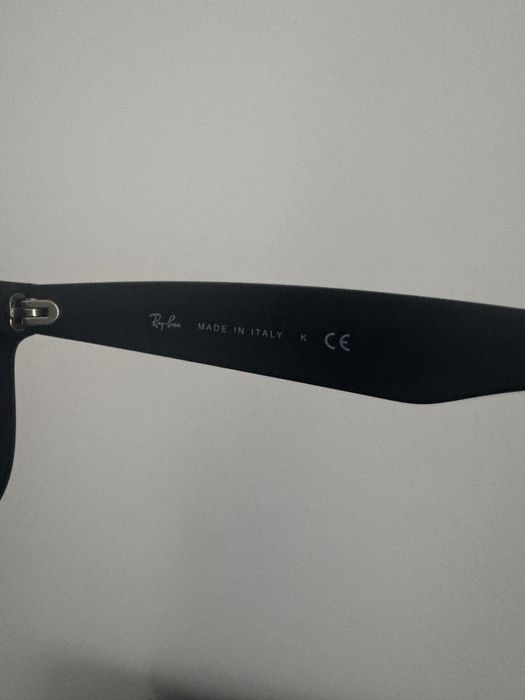 Нові сонцезахисні окуляри Ray-Ban Justin